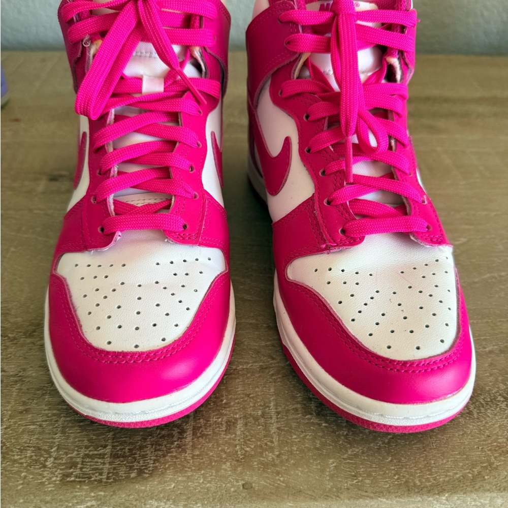 Girls Nike dunks